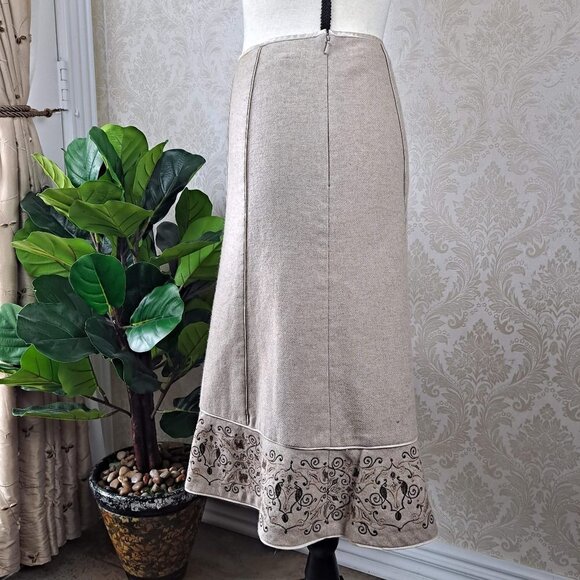 Ann Taylor Size 0 Tan A-Line Skirt Embroidered Floral Bottom Wool Blend EUC - Picture 5 of 10